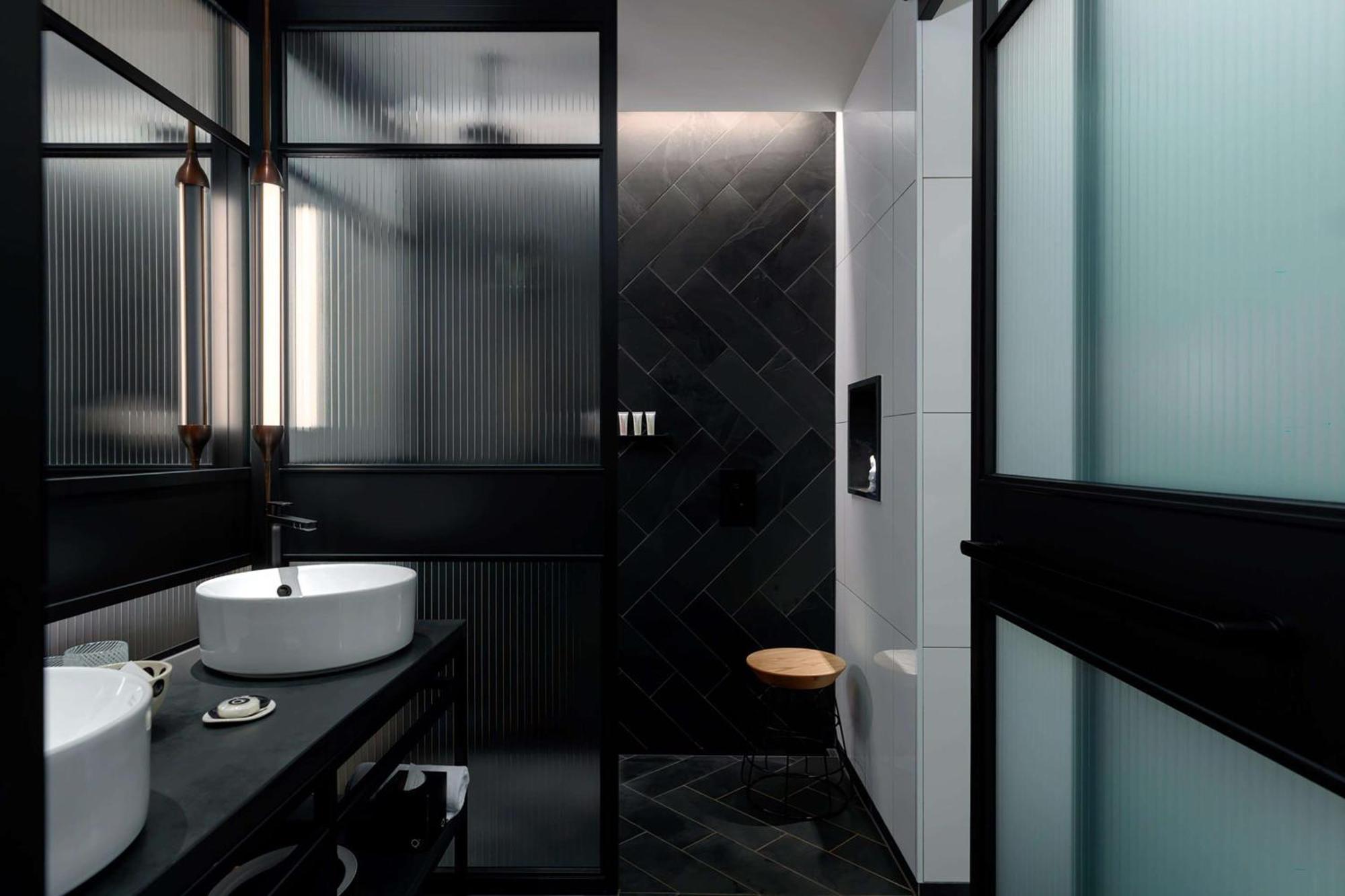Отель Qt Мельбурн Экстерьер фото Bathroom