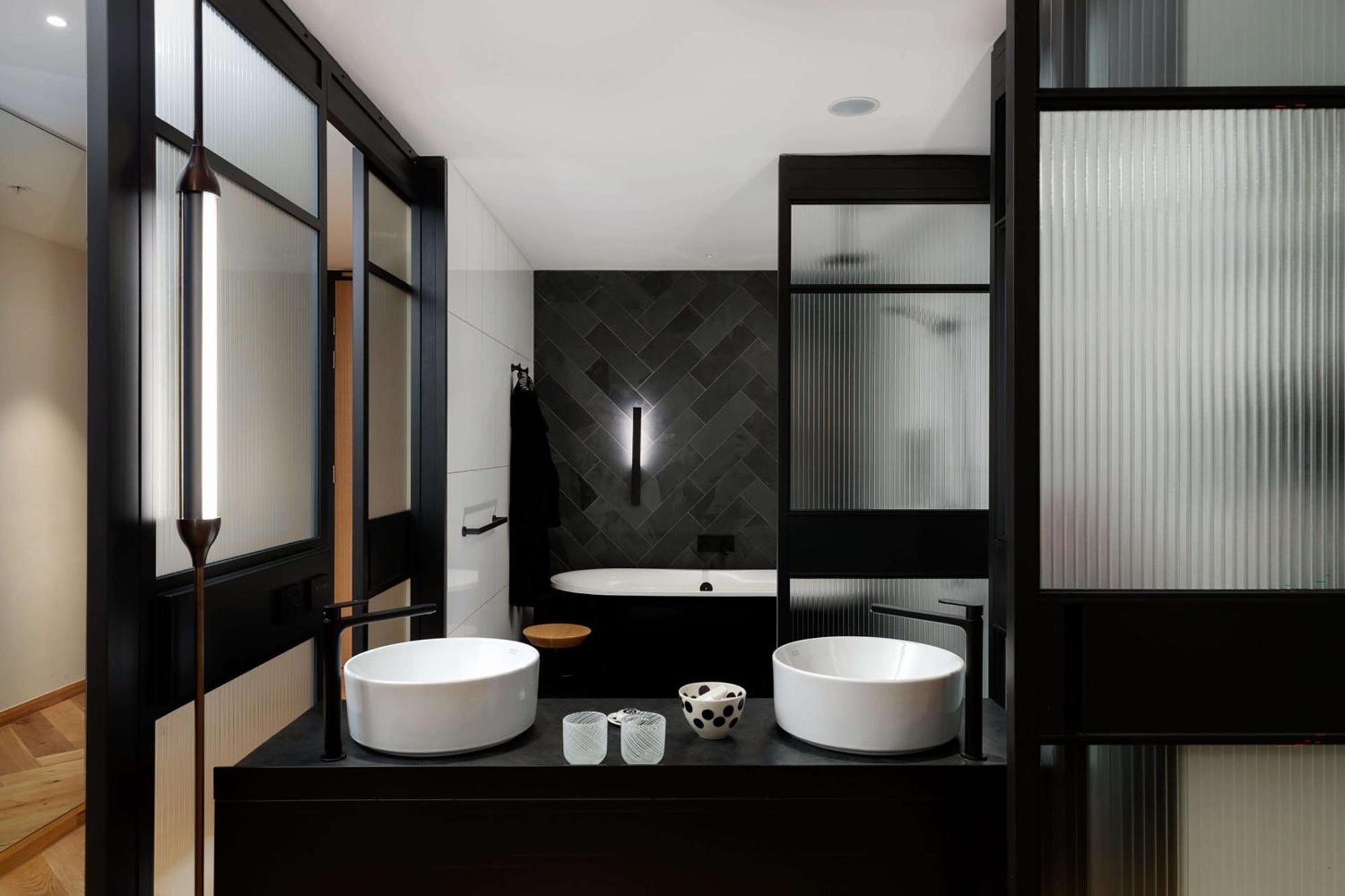 Отель Qt Мельбурн Экстерьер фото Bathroom