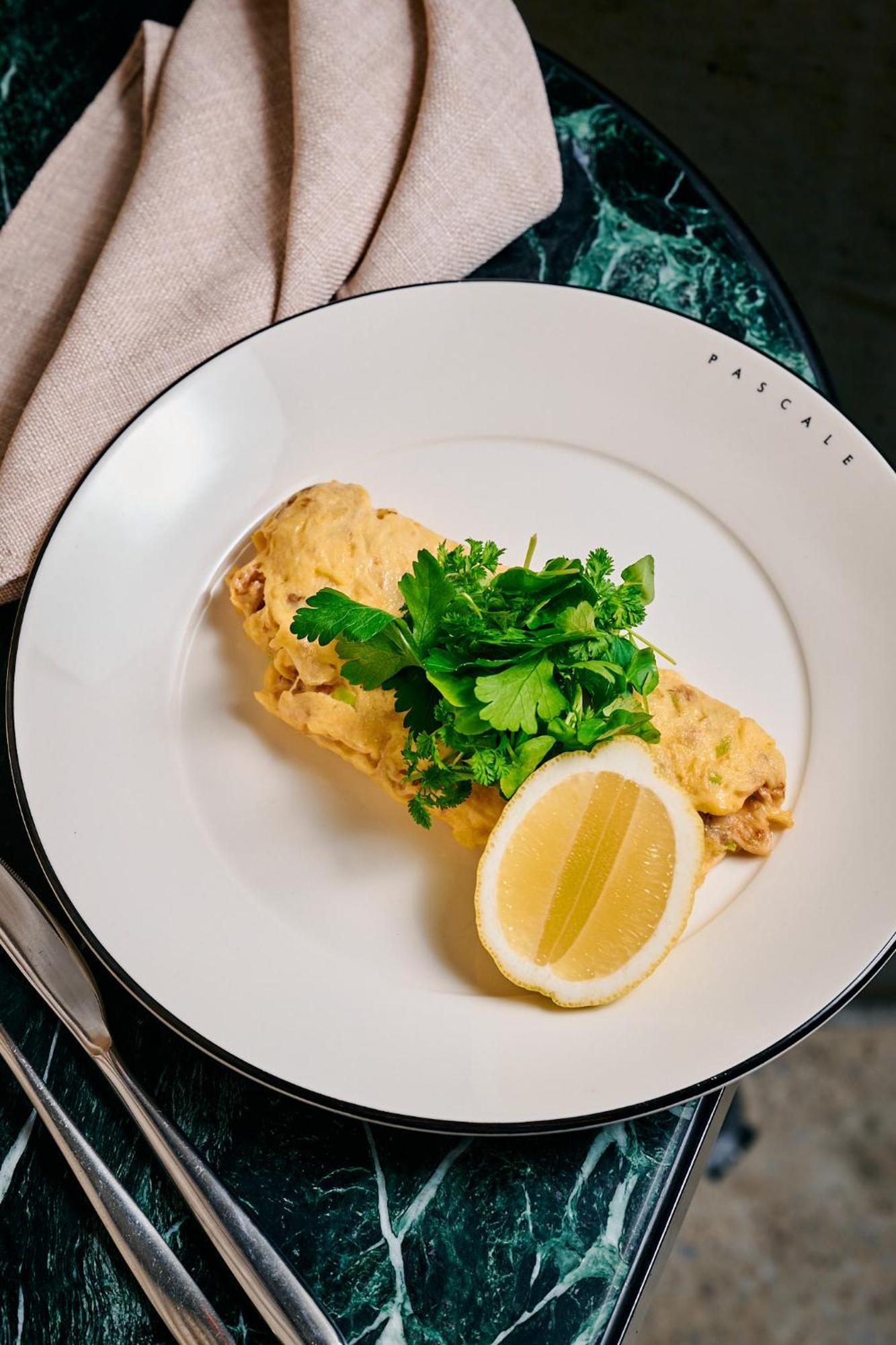 Отель Qt Мельбурн Экстерьер фото A prepared omelette